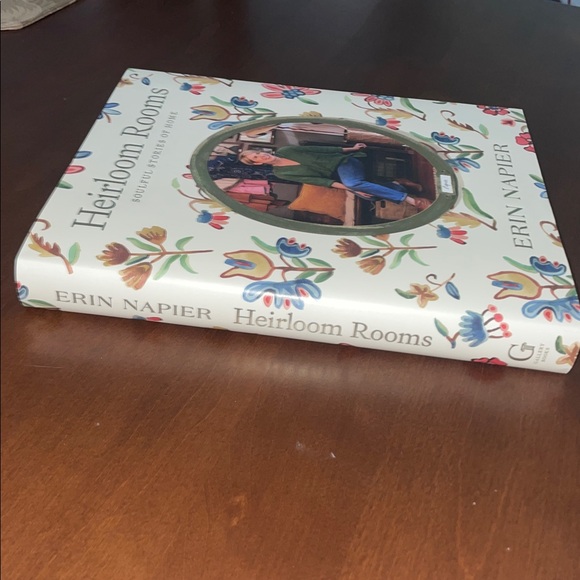 Heirloom Rooms by Erin Napier - Picture 2 of 4